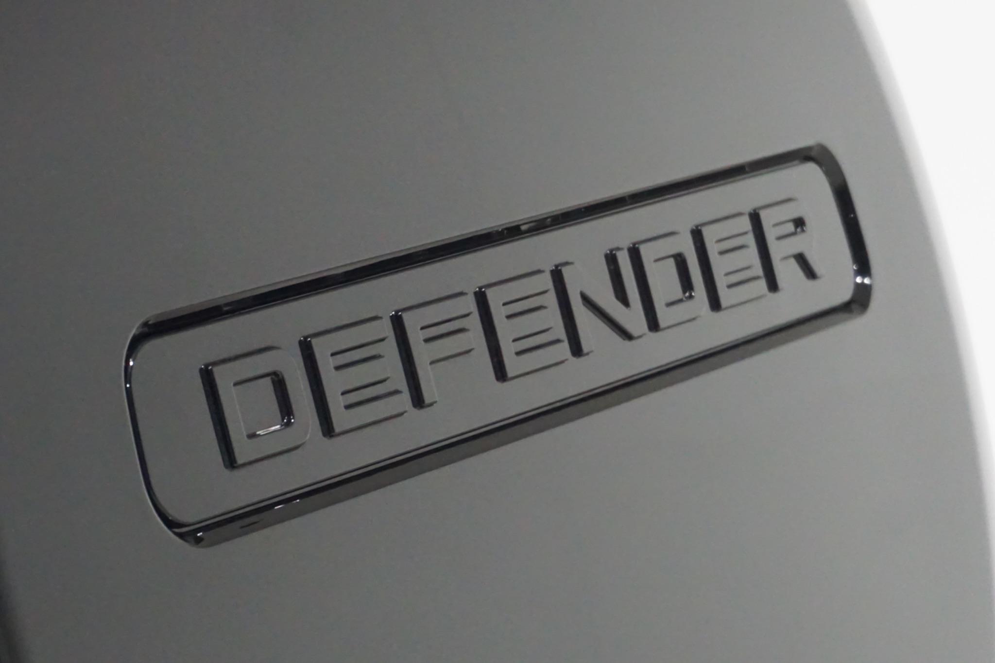 Land Rover Defender 110 3.0 D250 MHEV X-Dynamic HSE Auto 4WD Euro 6 (s/s) 5dr